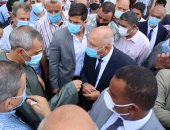 وزير النقل يطالب كمسارية القطارات بعدم دخول الركاب بدون تذاكر