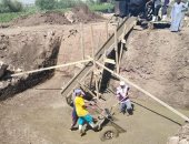 شاهد أعمال الصب الخرسانة لترعة نواى ضمن مشروع تأهيل وتبطين الترع بالمنيا.. صور