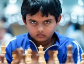 طفل أمريكى عمره 12 عاما يصبح أصغر أستاذ شطرنج فى العالم.. فيديو