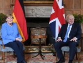 رئيس وزراء بريطانيا وإنجيلا ميركل يناقشان قواعد السفر بين البلدين فى اجتماع ثنائى