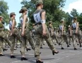 مسؤول سابق فى البنتاجون يدعو للتجنيد النساء الأوكرانيات فى الجيش