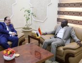 عضو مجلس السيادة السودانى يبحث مع السفير المصرى بالخرطوم تعزيز العلاقات