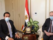 وزير التعليم العالى يبحث مع سفير الاتحاد الأوروبى بالقاهرة تعزيز التعاون المشترك