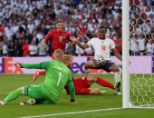 منتخب إنجلترا يتعادل أمام الدنمارك فى الدقيقة 39 بالنيران الصديقة.. فيديو