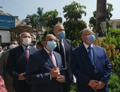 وزير التنمية المحلية ومحافظ القاهرة يتفقدان لجان الثانوية بمدرسة بمصر الجديدة..فيديو