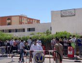 تشديدات أمنية بمحيط لجان الثانوية بمحافظة البحر الأحمر وغلق الطرق الفرعية.. لايف