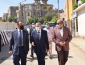 محافظ المنيا يتابع سير امتحانات الثانوية العامة بعدد من اللجان.. صور