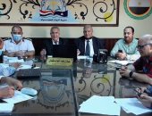 محافظ دمياط تتابع سير امتحانات الثانوية العامة وتشدد على الإجراءات الاحترازية