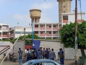 طلاب الثانوية العامة فى المنوفية يبدأون الدخول إلى اللجان لأداء امتحان العربى