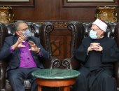 رئيس الكنيسة الإنجيلية يهنئ مفتى الجمهورية ووزير الأوقاف بعيد الأضحى.. صور