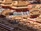 صينى يشيد نموذجا لأهم المعالم التاريخية فى بكين بـ700 ألف مكعب ليجو