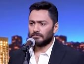 تامر حسنى يبدع فى غناء "كوكب تانى" لـ مدحت صالح