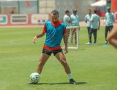 ابتسامة قفشة..جلسة موسيماني وعبد الحفيظ وجدية حمدي فتحي الأبرز بمران الأهلي.. صور