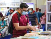 إقبال كبير على معرض الكتاب فى آخر أيامه