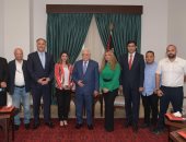 الرئيس الفلسطينى يستقبل فريق عمل برنامج بيت للكل ويشيد بأداء ومحتوى البرنامج