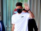 جيرو يصل إيطاليا قبل التوقيع رسميا لصفوف ميلان