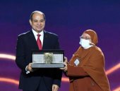 معاون محافظ بنى سويف: تسلم والدتى جائزة تكريمى من الرئيس السيسى بمثابة تكريمين