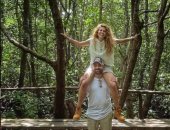 عمرو سلامة يمازح زوجته.. ودنيا سمير غانم: "كان نفسى أبقى موجودة معاكم فى الفرح"