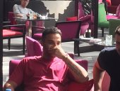 الفنان أحمد فهمي يصل المغرب لمؤازرة الأهلي بنهائي أفريقيا.. صور