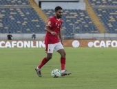 والدة حسين الشحات: بزعل على كل كرة تروح منه.. واللاعب: أهدى البطولة لوالدتى