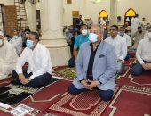 محافظ المنوفية يؤدى شعائر صلاة عيد الأضحى بمسجد الرى بشبين الكوم.. صور