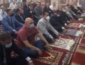 محافظ البحيرة والقيادات الشعبية والتنفيذية يؤدون صلاة العيد بدمنهور.. لايف