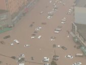 فيضانات عارمة تضرب مقاطعة هنان بالصين بعد انهيار سد مدينة تشنجتشو.. ألبوم صور
