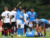 نابولي يعلن إصابة دييجو ديم فى أربطة الركبة