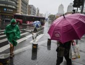 إعصار "إن فا" يصيب الصين بالشلل.. إلغاء رحلات الطيران وغلق المدارس والأسواق..ألبوم صور