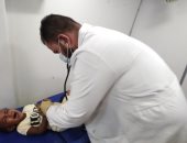 الكشف على 1888 مواطنا بالمجان خلال قوافل "حياة كريمة" في قرى أسوان