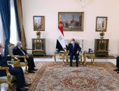 الرئيس السيسي لوزير خارجية الجزائر: موقف مصر ثابت بالتمسك بحقوقها التاريخية بمياه النيل