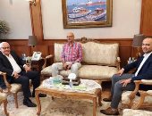 محافظ بورسعيد يستقبل رئيسى هيئة الرعاية الصحية ببورسعيد الحالى والسابق.. التفاصيل