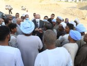 محافظ قنا يوجه بتوفير المياه الصالحة للشرب بقرية كرم عمران 