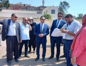 نائب محافظ دمياط يجرى جولة لمعاينة أراض مقترحة لإقامة وحدات بمشروع سكن كريم