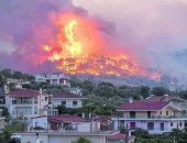 روسيا ترسل أول قاذفة مياه للمساعدة في إطفاء الحرائق باليونان