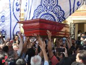 اليوم السابع يرصد لحظة بلحظة.. أسرة دلال عبدالعزيز تحيي الجمعة الأولى لها بقبرها