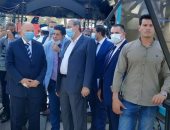 محافظ القاهرة ومدير الأمن يتفقدان موقع حريق المركب العائم في الزمالك