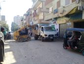 حملات مكثفة لإزالة تراكمات القمامة وإنجاز أعمال الصيانة في المنيا.. صور