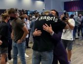 برشلونة يبرز لحظة وداع ليونيل ميسي لزملائه فى برشلونة "بالأحضان"