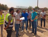 حياة كريمة لأهالى أسوان.. العمل بـ 662 مشروعا بـ 31 قرية بالمحافظة.. إنشاء مجمع خدمات زراعية فى 8 قرى وتوفير 34 موقعا مقترحا لإنشاء عمارات سكنية بقرى إدفو.. و400 مليون جنيه لإنشاء صرف صحى بالسباعية والبصيلية