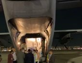 وصول 525 ألف جرعة من لقاح "أسترازينيكا" إلى مطار القاهرة (صور)