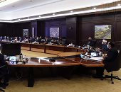 رئيس الوزراء يوجه أعضاء الحكومة بالتعاون مع مجمع الإصدارات المؤمنة والذكية والاستفادة من إمكاناته.. ووزيرة الصحة: نستقبل جرعات من 3 لقاحات أغسطس الجارى.. وتوفير أماكن للتخزين الاستراتيجى للأكسجين وقت الوفرة