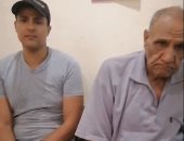 أحمد بقدم واحدة يتطوع لتغسيل الموتى ويخدم والده المسن وشقيقته.. لايف