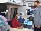 محافظ الشرقية يعلن بدء تشغيل أول مركز تكنولوجى متنقل لتقديم الخدمات الحكومية