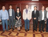 محافظ بنى سويف يستقبل رئيس قصور الثقافة لبحث التعاون الثقافى.. صور