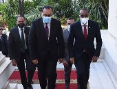 رئيسا الوزراء: توجيهات من الرئيس بتقديم كافة سبل الدعم للأشقاء في الصومال 