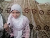 فرحة عارمة فى منزل خديجة الثالثة على الثانوية العامة علمى علوم.. فيديو