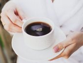 دراسة: تناول القهوة يوميًا يخفض خطر الإصابة بأورام الكبد والجلد