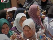 الفرحان بنجاحه.. شاهد ماذا قال أوائل الثانوية العامة تعبيرا عن فرحتهم