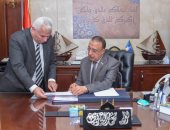 محافظ الإسكندرية يهنئ أبناء المحافظة أوائل الثانوية العامة.. ويشكر أولياء أمورهم